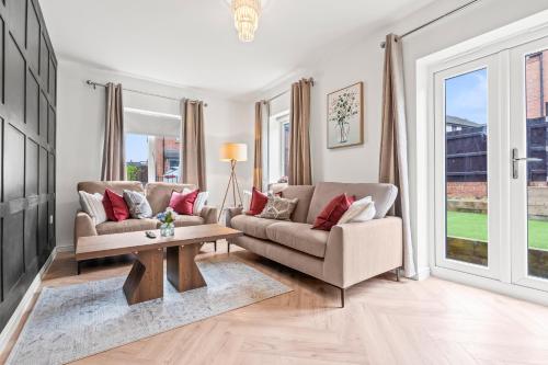 247 Serviced Accommodation in Telford 4BR House in ลอว์ลีย์