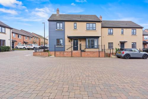 ทัศนียภาพภายนอกโรงแรม, 247 Serviced Accommodation in Telford 4BR House in ลอว์ลีย์