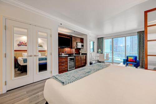 SPHERE VIEW - Signature MGM Resort Lucky Gem Penthouse & Luxury Suites 10817 - image 6