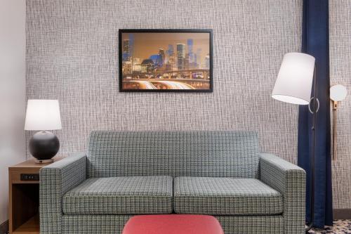 Studio Suite with Two Queen Beds and Roll-in Shower - Mobility and Hearing Access