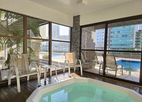 Costa Sul Apartments Centro BC/Pool/Jacuzzi/Garage - image 5