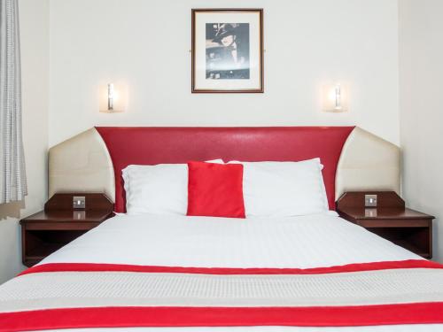 Peartree Lodge Waterside - image 6