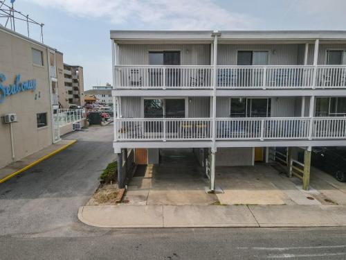 Waldorf 8 - Waveside - image 3