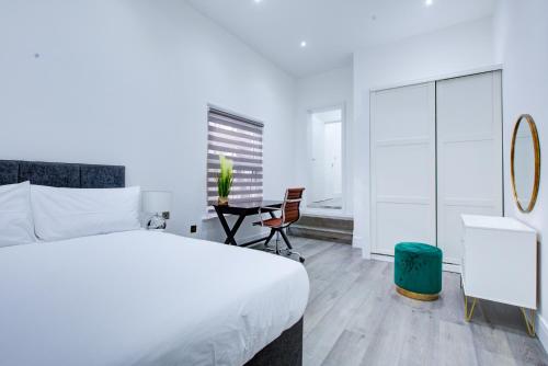 Hybrid Resi - London, Wandsworth close to Clapham, Londýn