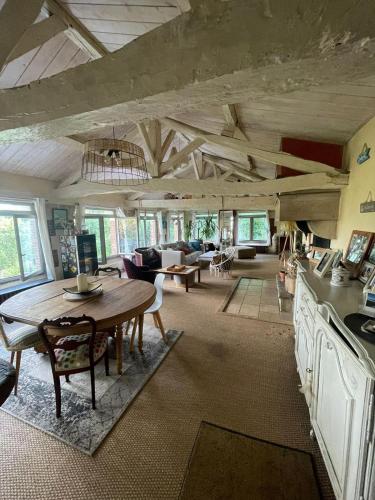 Instalaciones, Maison Atypique dans le Gers avec activités (Maison Atypique dans le Gers avec activites) in Auch