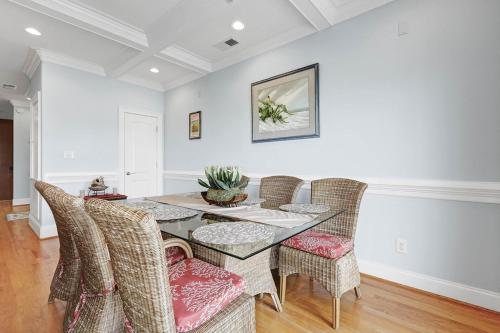 Oar Knot by Bryant Real Estate - image 3