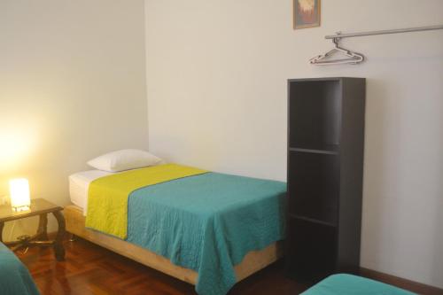 Triple Room with Shared Bathroom image 10