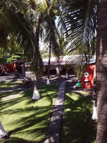 Beachfront- El Torogoz del Pimental in San Pedro Masahuat