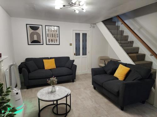 My Holiday Home -2 Bed House-Free Parking, Manchester (photo 6)