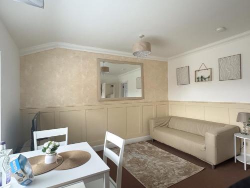 Contemporary Flat In Central Reading - Reading