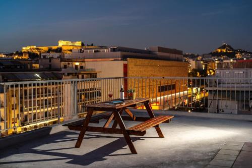 Sunny 3bd flat,Acropolis view, Athen