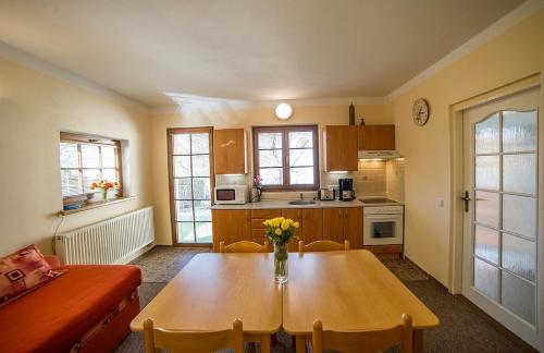 Family Two-Bedroom Apartment image 5