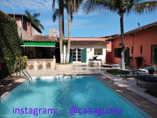 Casa térrea à 500 metros da praia – khách sạn tại Jardim Virginia