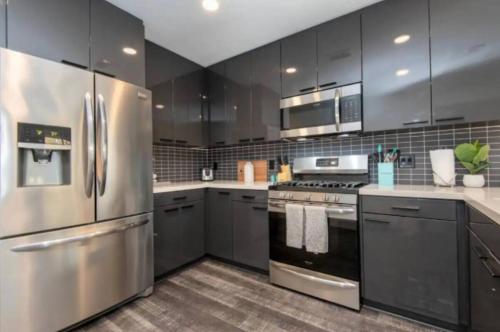 Snazzy 3 Bedroom High Rise with Pool, Hot Tub and Rooftop Deck, Los Angeles (fotografie 5)