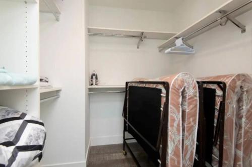 Snazzy 3 Bedroom High Rise with Pool, Hot Tub and Rooftop Deck, Los Angeles (fotografie 7)
