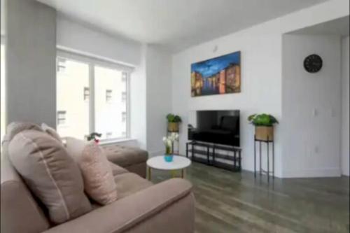 Beautiful 3 Bedroom High Rise with Pool, Hot Tub and Rooftop Views, Los Angeles (fotografie 8)