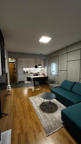 East Gate LEKS apartment, Skopje (photo 9)