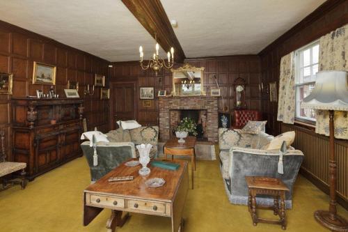 Haughley House - image 3