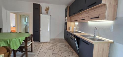 Three-Bedroom Apartment with Terrace image 10
