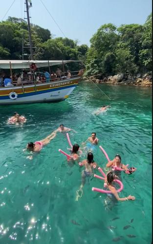Chalé Privativo Surfers Itaguá (Chale Privativo Surfers Itagua) in Ubatuba