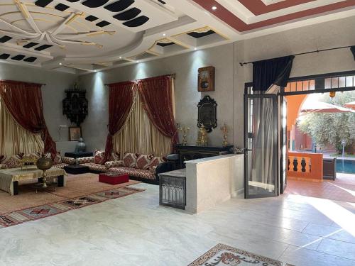 Exclusive Villa Privée 5 Chambres Route de L Ourika - image 4