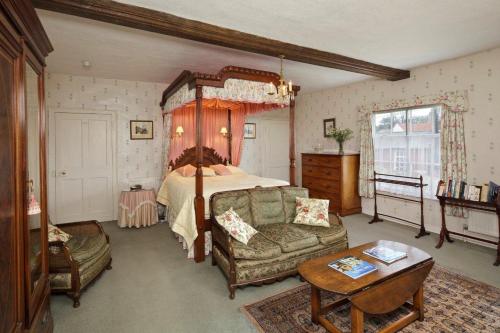 Haughley House - image 4