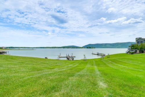Resort Condo with Pool Access on Smith Mountain Lake - image 11