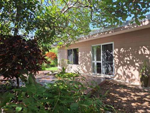 Exterior view of J & Ella's Holiday House - 2 Bedroom Stays