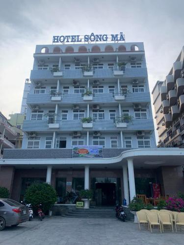 Khách Sạn Sông Mã Sầm Sơn - 숙소 외관