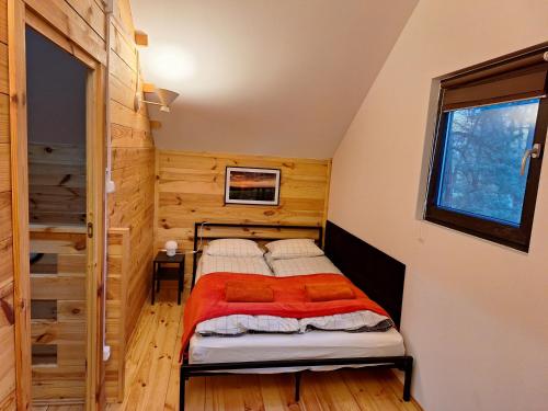 2 bedrooms, 4 beds