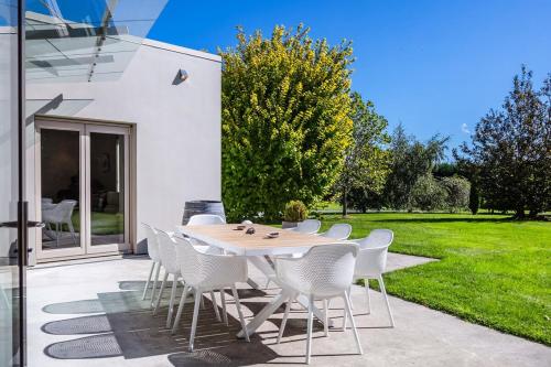 Paradise on Campbell in มาร์ตินโบรช์