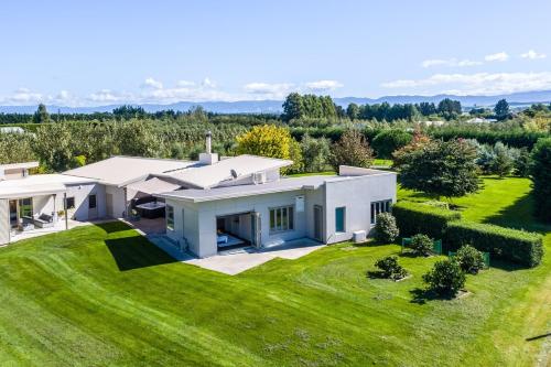 Paradise on Campbell in มาร์ตินโบรช์