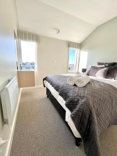 Queen Room with Shared Bathroom