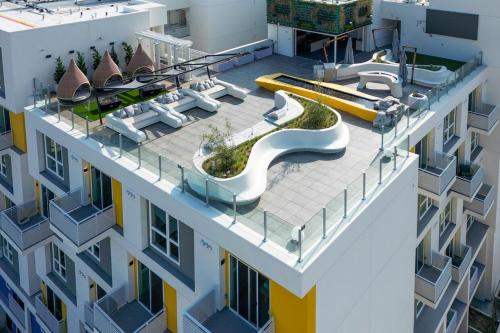 Modern Hollywood Walk of Fame Apts- Free Parking, 360 Rooftop, Pool, Gym- Centrally located, Los Angeles (Foto 6)