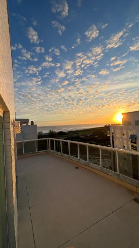 Three-Bedroom Apartment with Sea View image 2