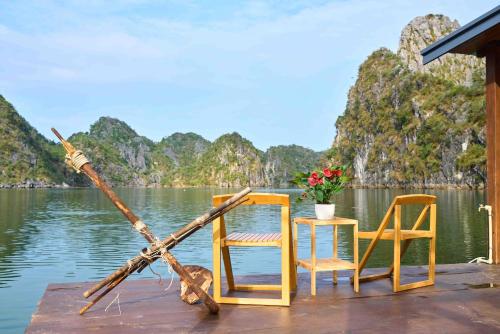 Lan Ha Floating Homestay