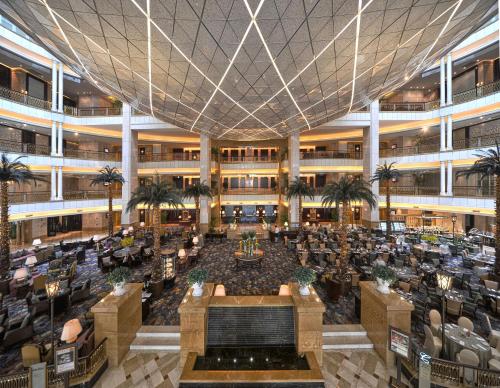 Lobby, Grand Central Hotel Shanghai in People Square and South Bund Huangpu