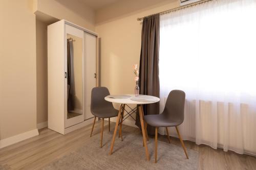 Apart Hotel Bonjour Cluj - image 14