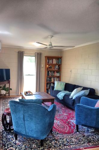 J & Ella's Holiday House - 2 Bedroom, 2 Bathroom Home in 쿡타운