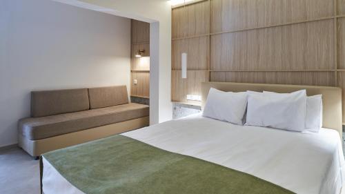 Twin Room image 5