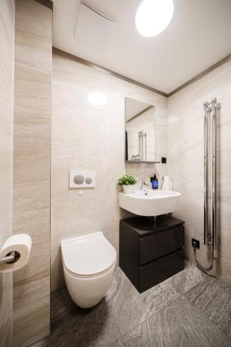 Studio Apartment image 7