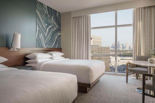 Queen Room with Two Queen Beds with Accessible Tub - Disability Access