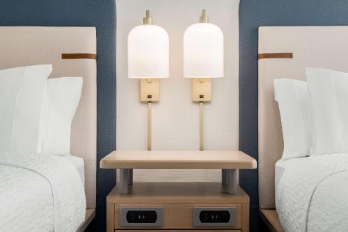One-Bedroom Queen Suite with Two Queen Beds