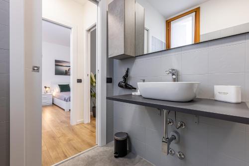Lecco - Luxury Lago e Centro a 3' Design & Netflix-, Lecco (foto 9)
