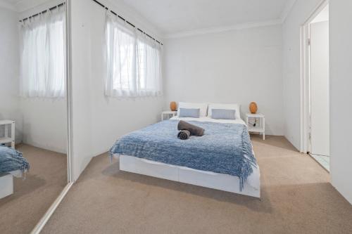 Cozy 2 Bedroom Apartment Surry Hills - image 6