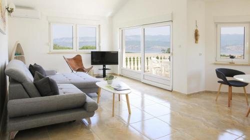 Faciliteiten, Seaview Villa Anita with Two Bedrooms and private Pool in Polje