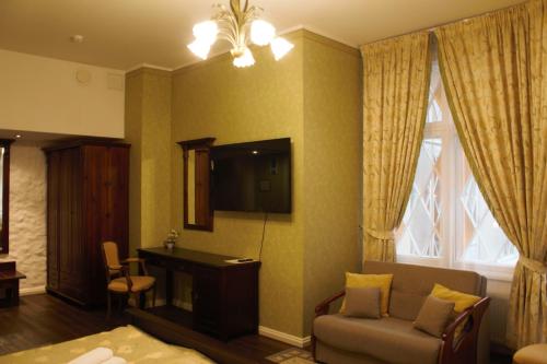 Deluxe Double Room image 9
