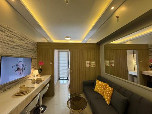 Home of Mari in Shore 2 Residences Room 10107 near Airport, SM MOA, US Embassy Manila by Prime Stay MOA, Manila