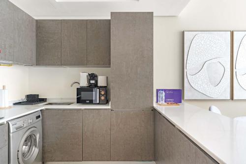 Silkhaus Vacation Homes 1BDR Holiday Stay at Pantheon Elysee in JVC - image 11