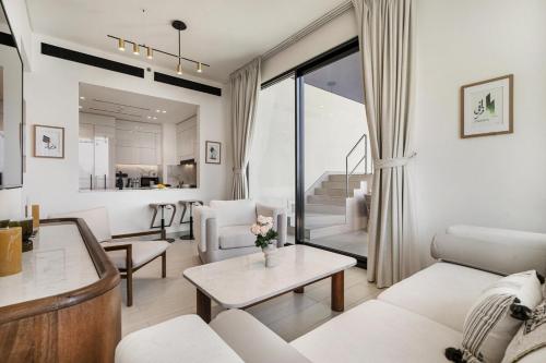 2 Bed with PRIVATE POOL on Balcony by STAY IN HOMES - Marina 14min - Self checkin - Gym - Parking, Dubaj (fotografie 9)